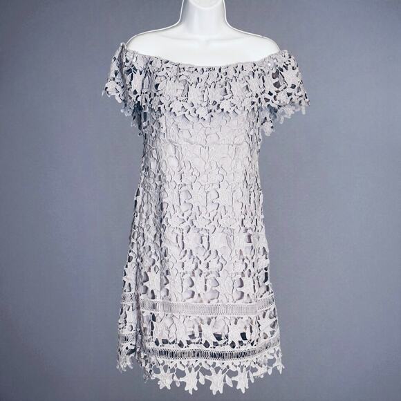 ASTR Lilac Lace Crochet Mini Dress Large Off Shoulder Cocktail Party Summer Glam - Picture 4 of 12